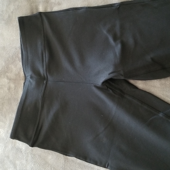 DYZD Capri Length Yoga Pants in Black Size M - Picture 3 of 6